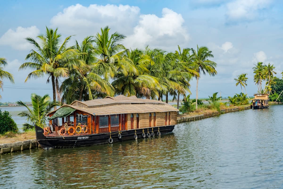 Exotic Kerala, Kochi · Munnar · Thekkady · Alleppey · Kovalam